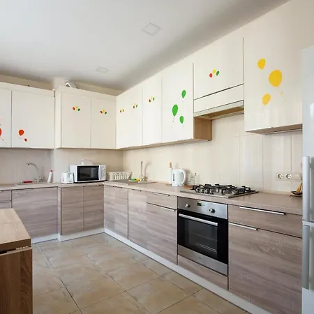 Colored Balloons - 3 Bedrooms, 3 Bathrooms, Equipped Large Apartments Lviv Exterior photo