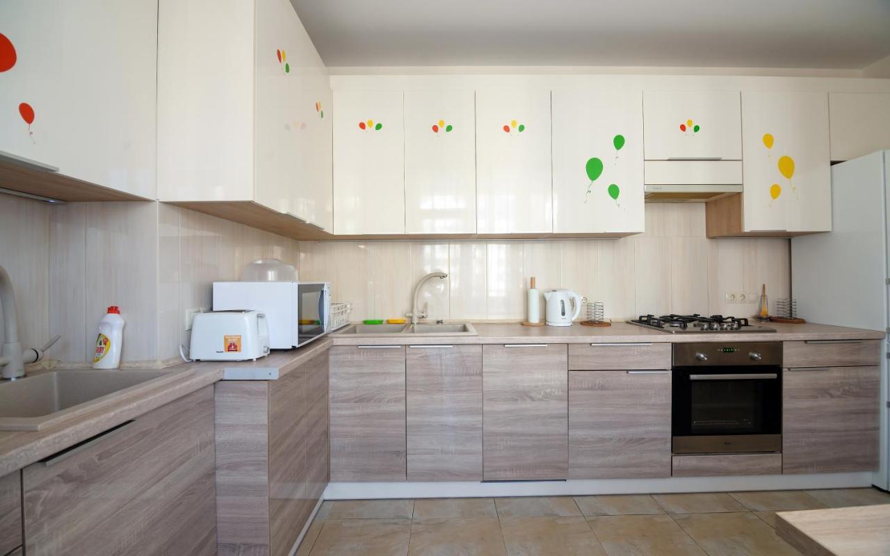 Colored Balloons - 3 Bedrooms, 3 Bathrooms, Equipped Large * Lwów