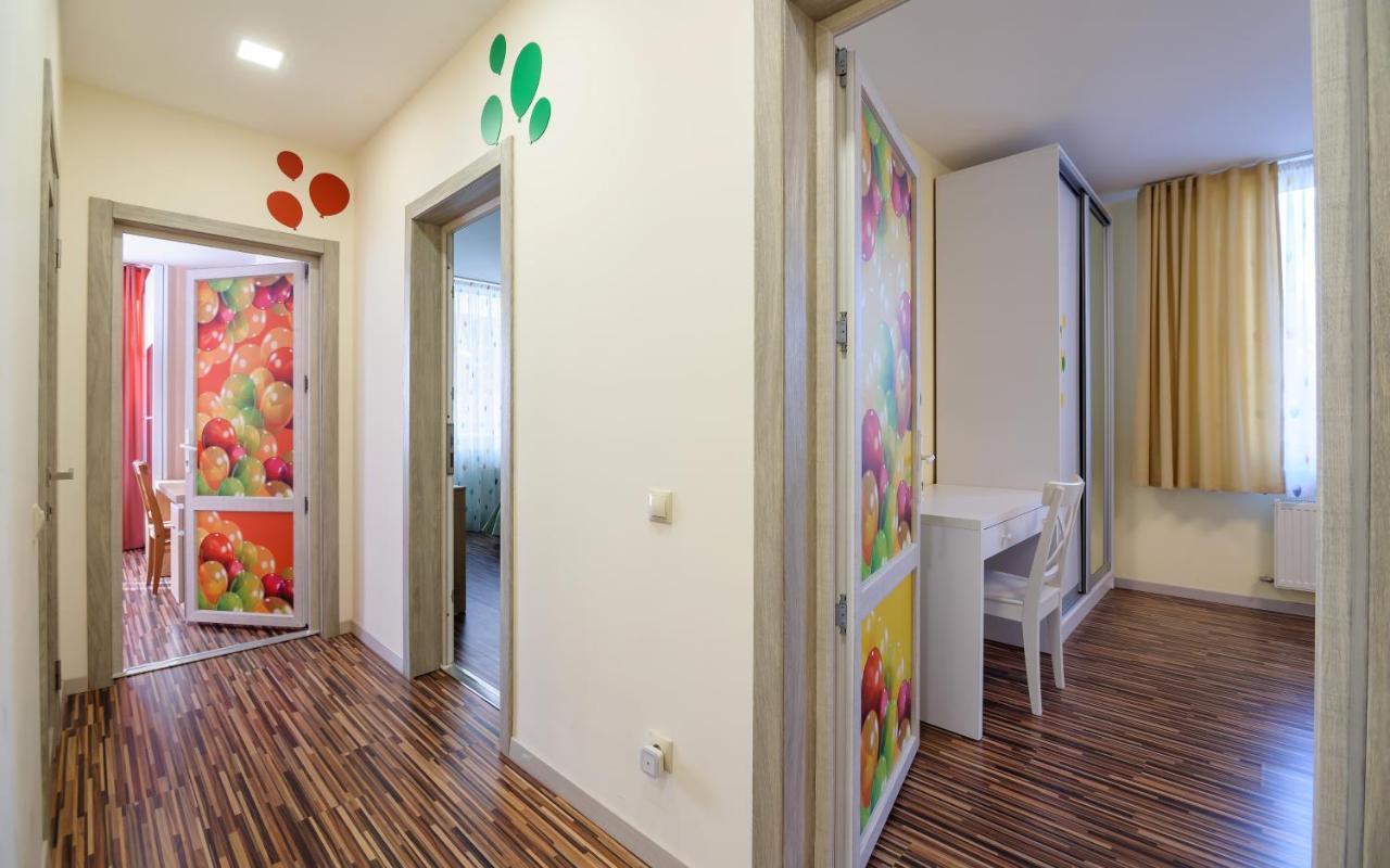 Colored Balloons - 3 Bedrooms, 3 Bathrooms, Equipped Large Lviv